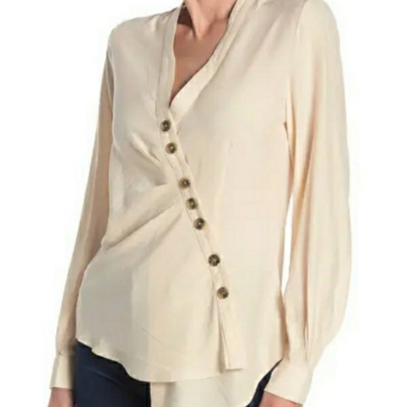 Astr Tops - ASTR Asymmetric button blouse